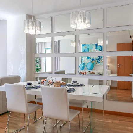 Luxury 1 Bedroom Apartment, Marina De *