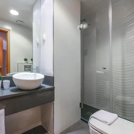 Luxury 1 Bedroom Apartment, Marina De דירה