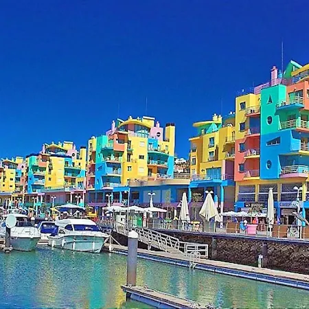 Luxury 1 Bedroom Apartment, Marina De Apartamento *